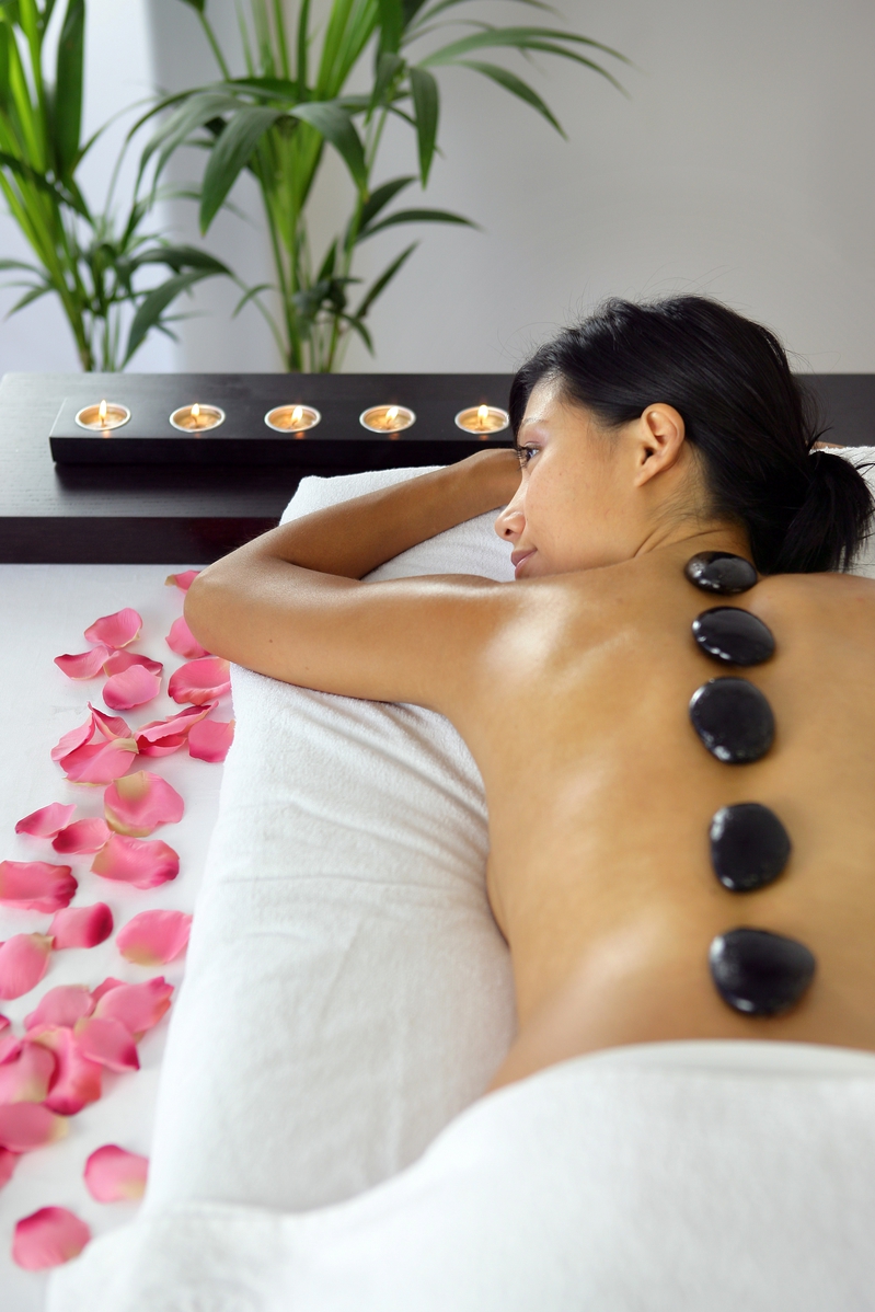Stone therapy massage - Aquabells
